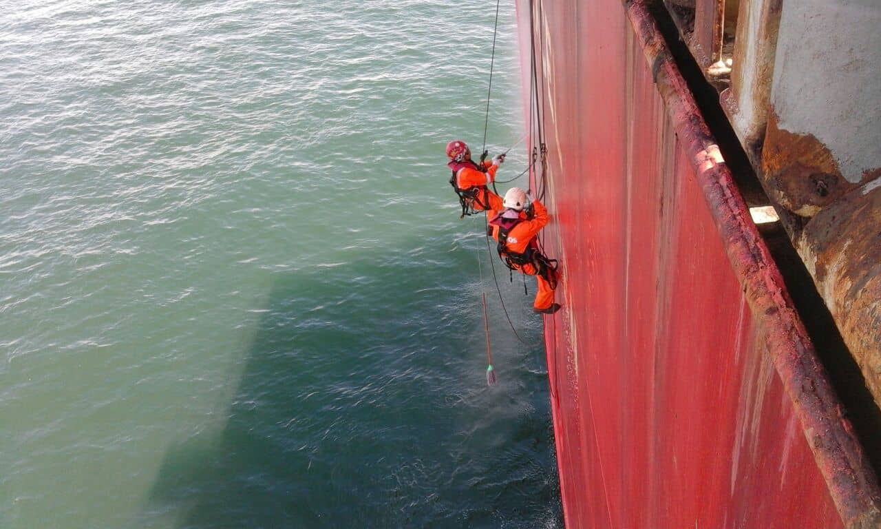 CHANGING NAME AND REPAINTING AS REQUESTED FOR THE VESSEL AT VUNG TAU PORT