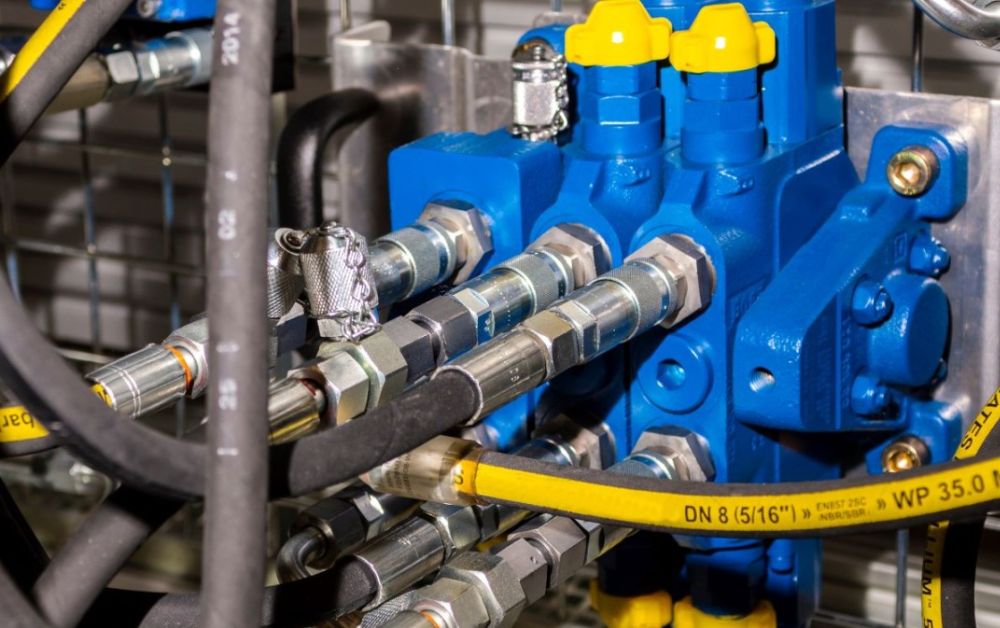 FABRICATION AND SUPPLY OF HYDRAULIC PIPES FOR THE VESSEL AT NGHI SON PORT